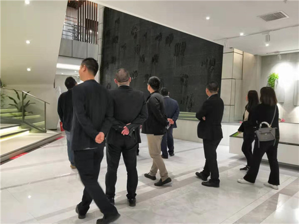 弘陽商業集團參觀考察羞羞的网站免费观看陶瓷集團