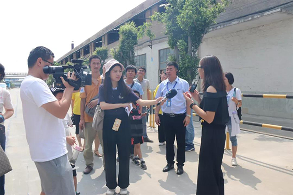 高明新聞電視台現場采訪報道